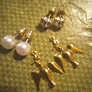 2 pairs of studs & Dove removable dangle